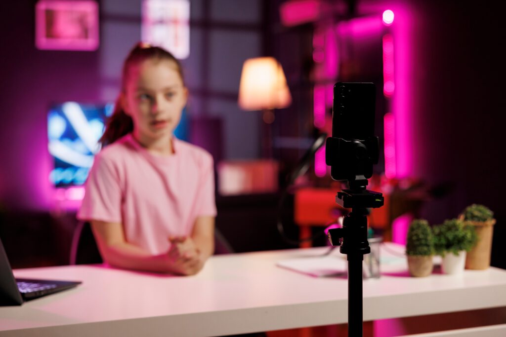 Kindervlogger aan het werk