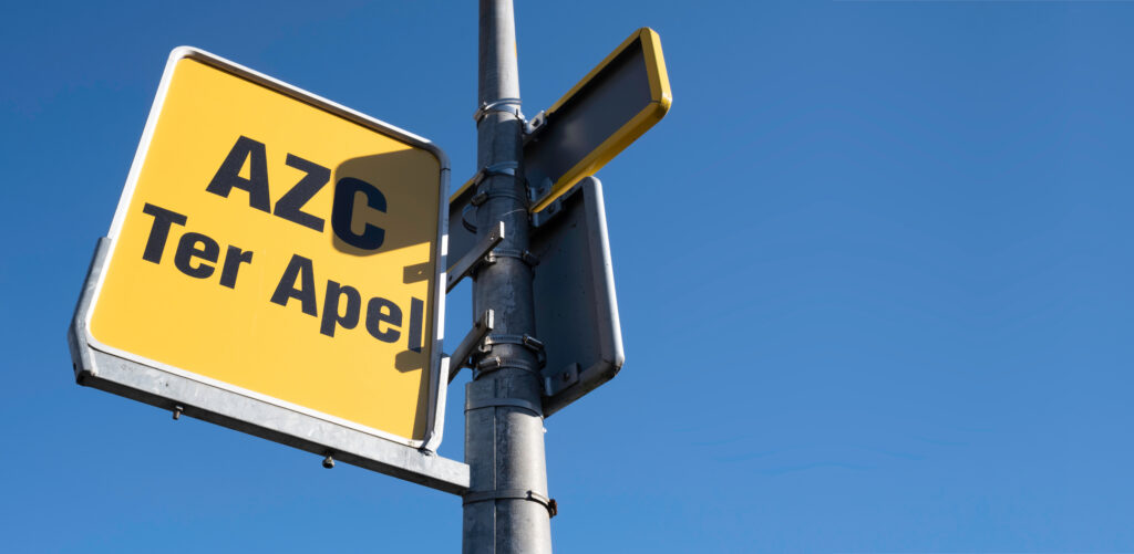 Bushalte met bordje AZC Ter Apel
