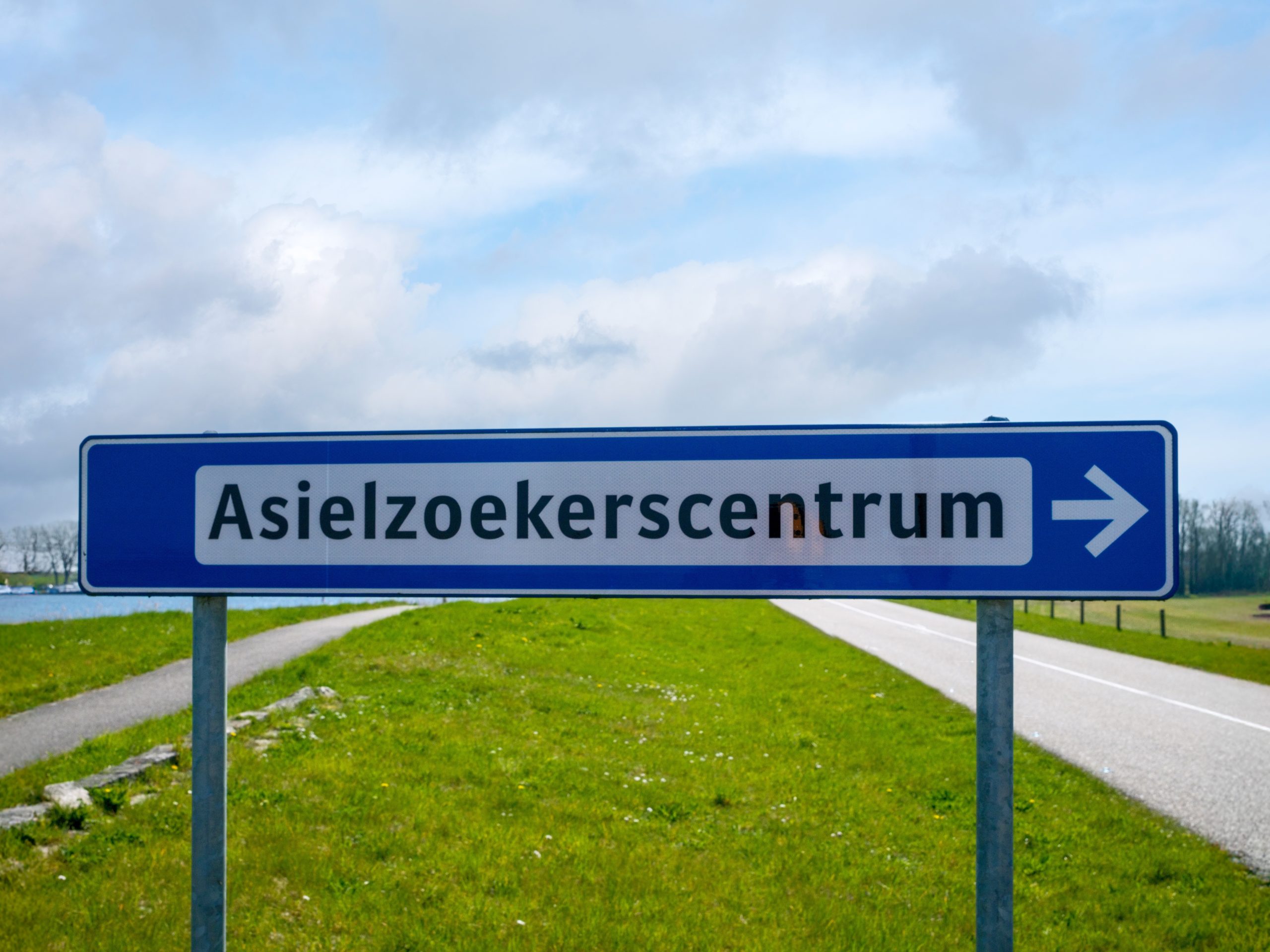 Bordje asielzoekerscentrum