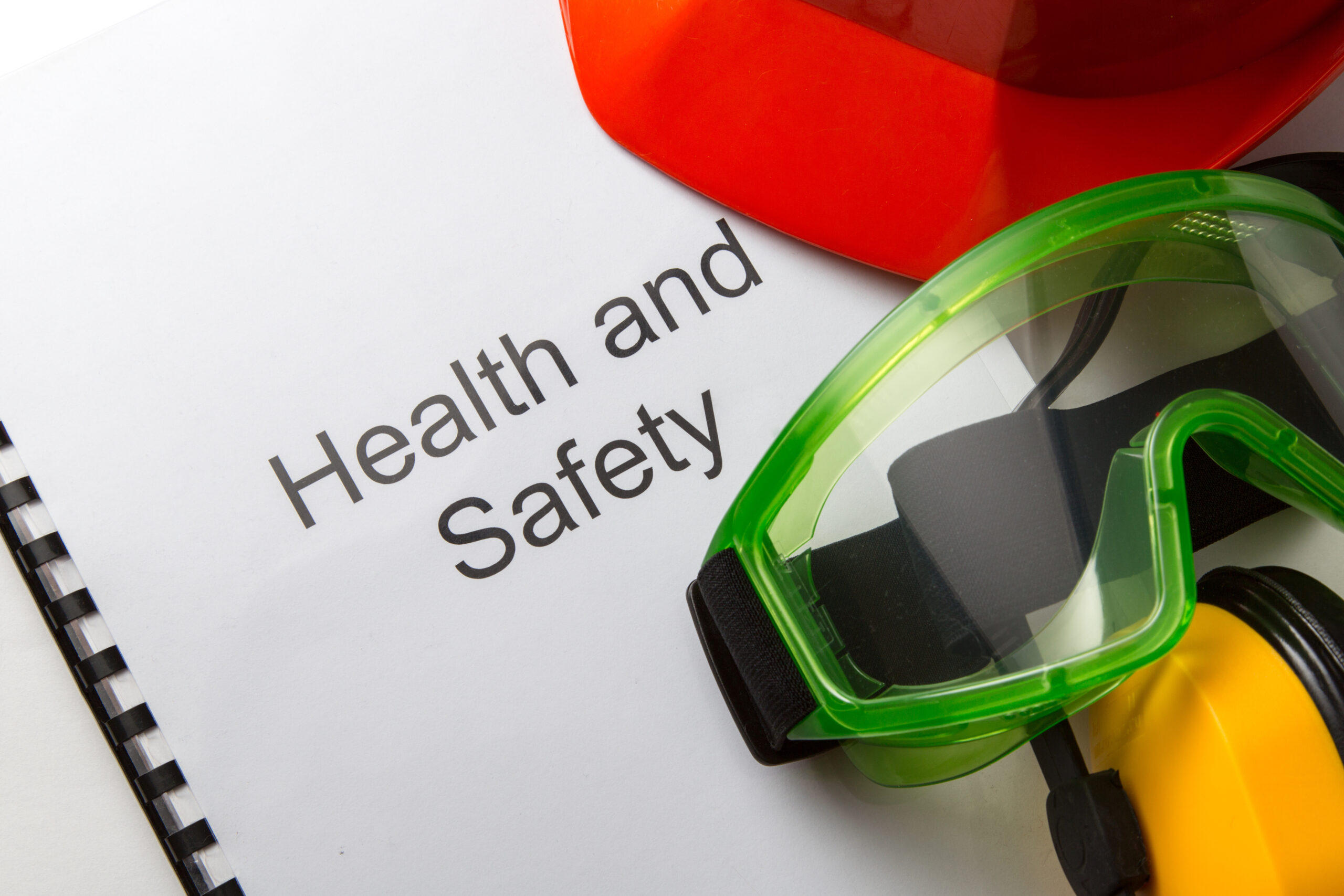 Document health and safety met koptelefoon, hem en beschermbril